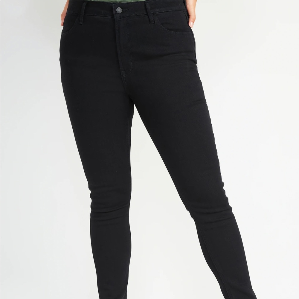 OLD NAVY JEANS